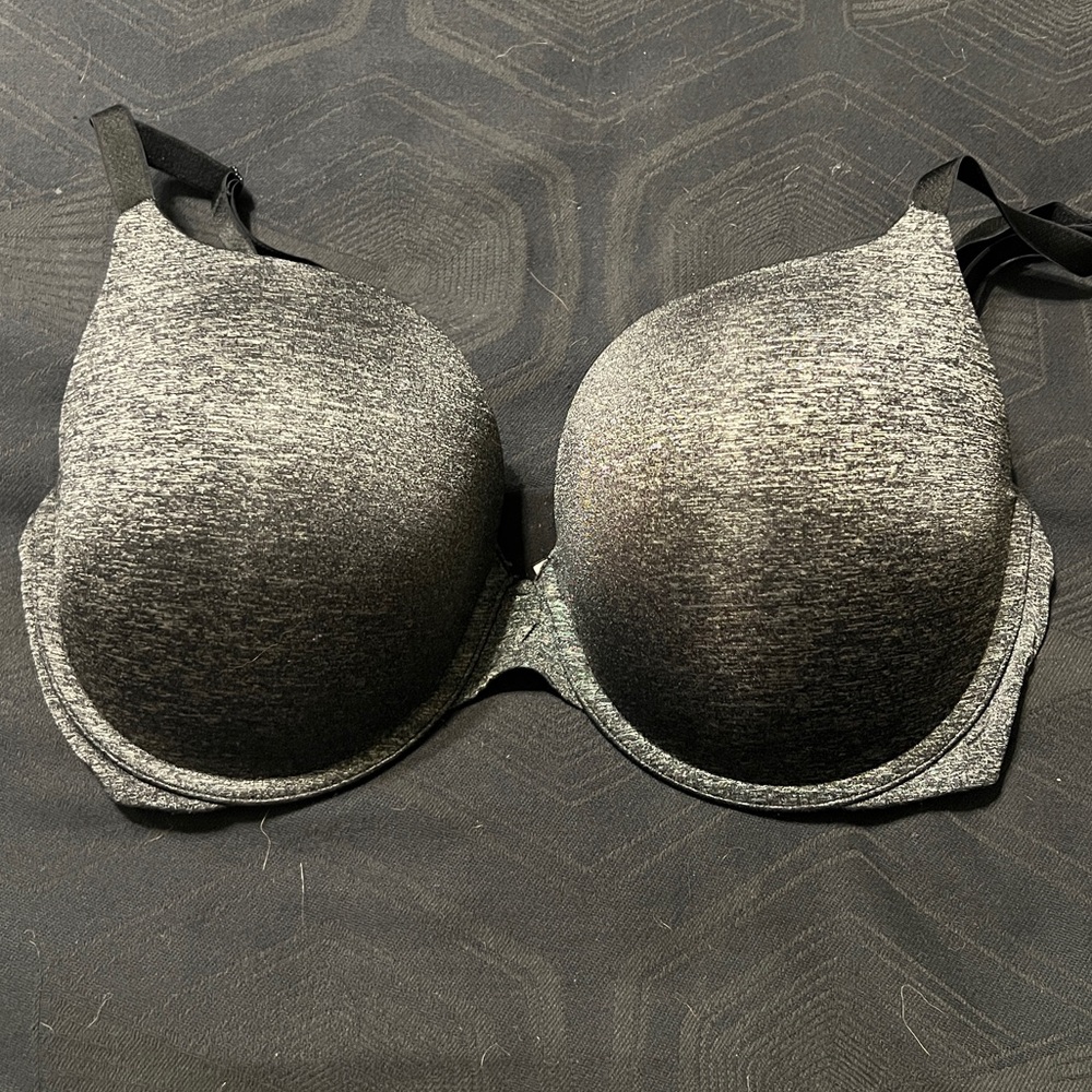 Victoria’s Secret T-Shirt Push Up Bra 36DD